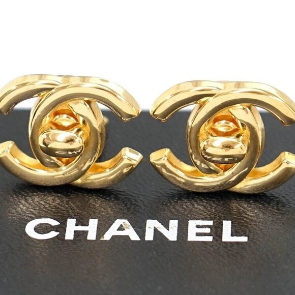 CHANEL CC logos Turnlock Clip-On Earrings Gold Tone 96A Auth w/Box #00109-4 - Picture 1 of 6